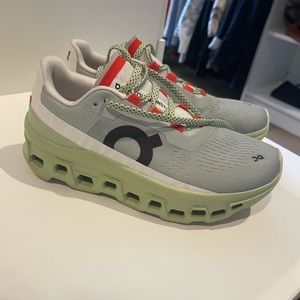 On Cloudmonster Sneakers - color glacier / meadow